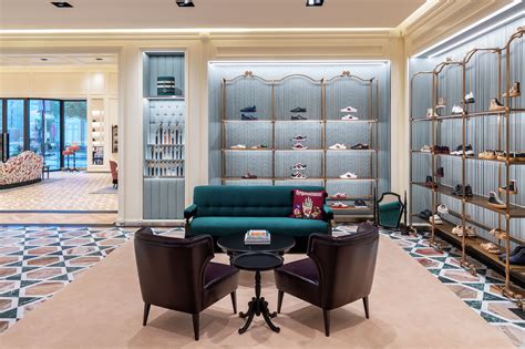 gucci store the woodlands